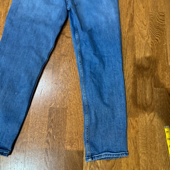 Abercrombie and Fitch, the Mom high-rise jeans straight leg size 27 - Picture 12 of 16